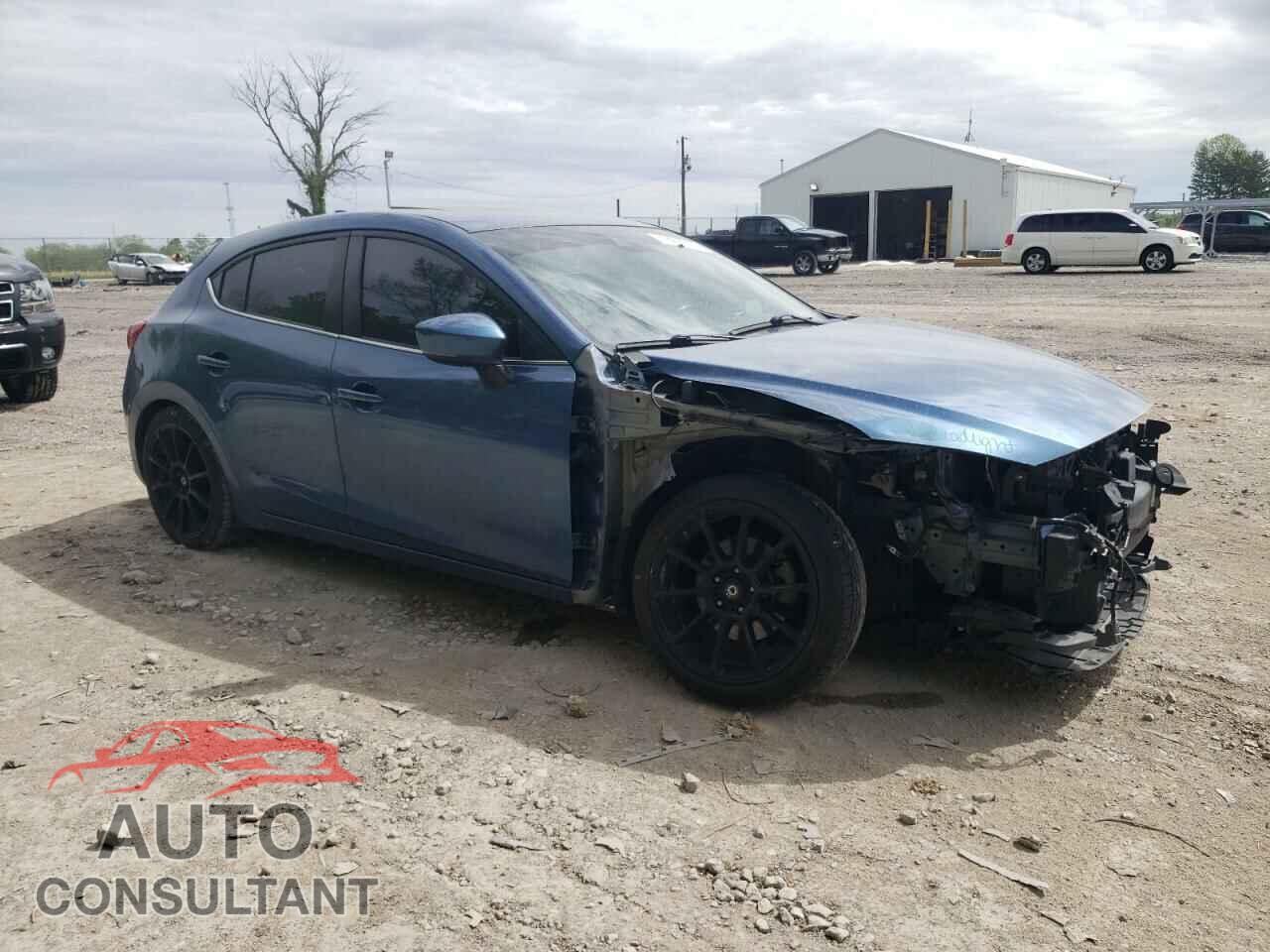MAZDA 3 2018 - 3MZBN1M32JM272016