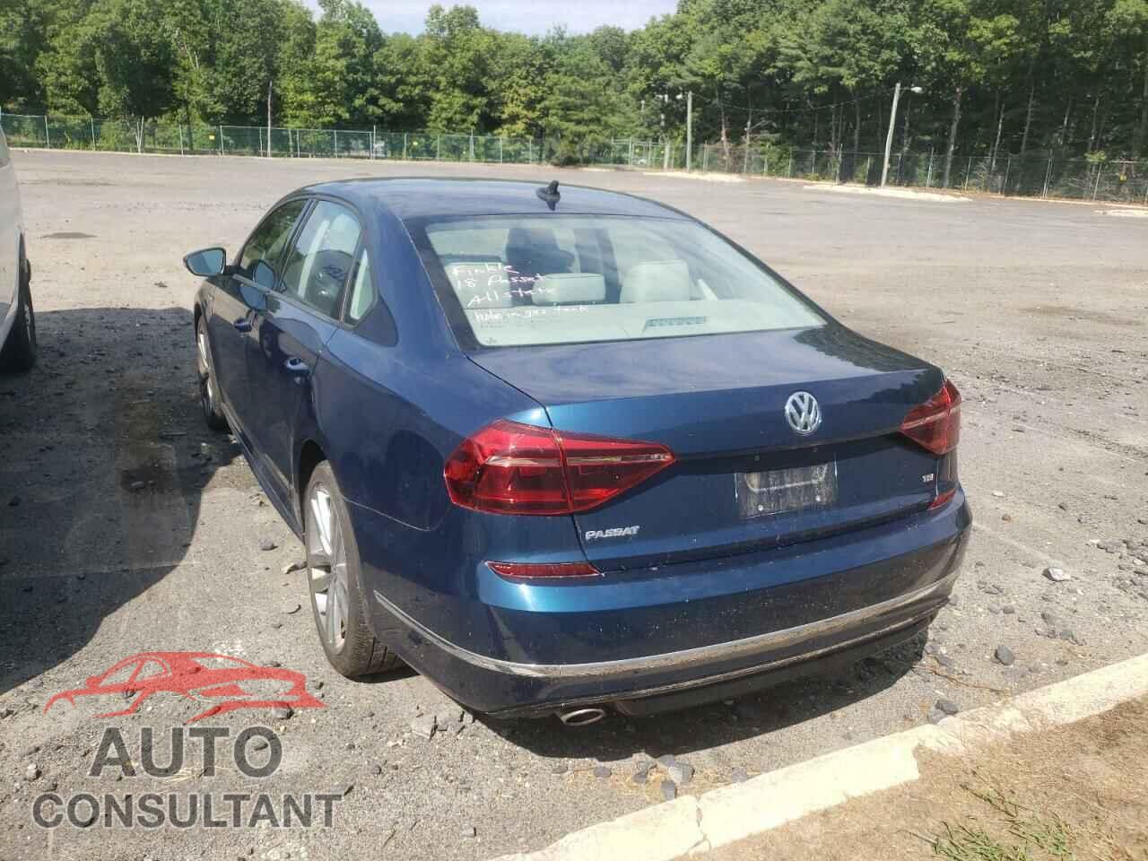 VOLKSWAGEN PASSAT 2018 - 1VWAA7A39JC014317