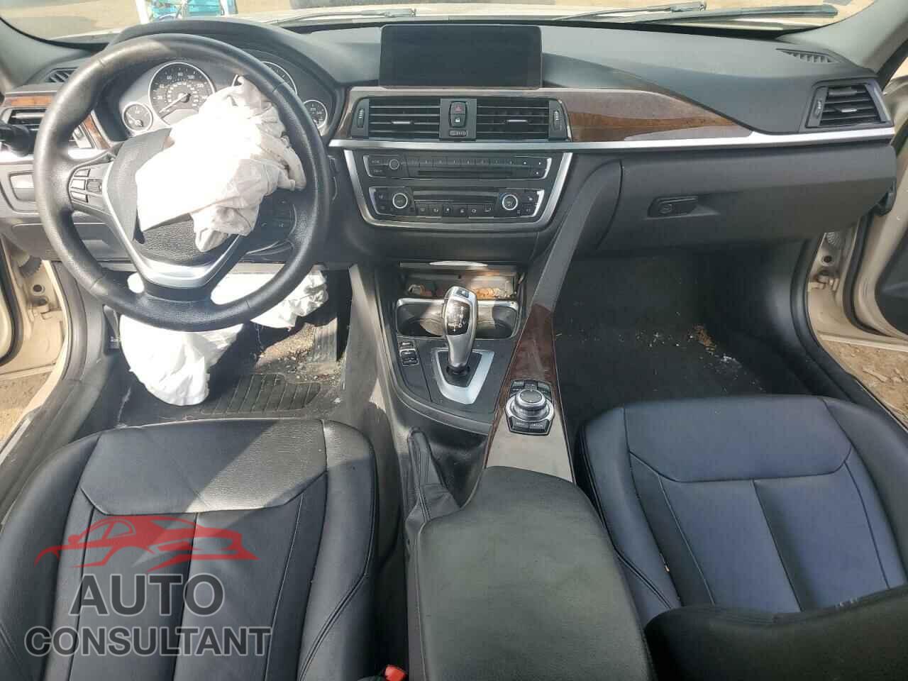 BMW 3 SERIES 2013 - WBA3B3C5XDF533005