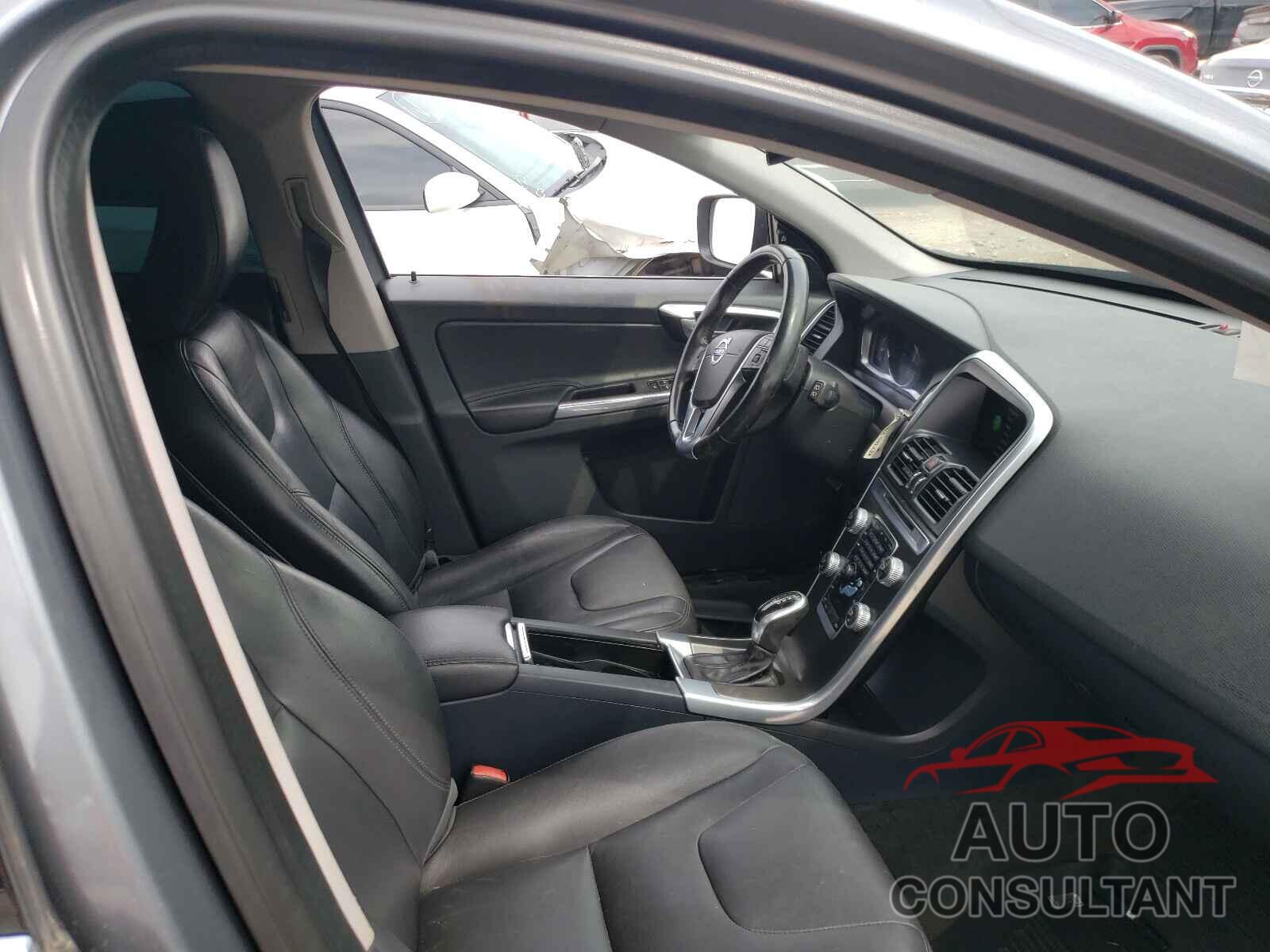VOLVO XC60 2016 - YV4902RKXG2791866