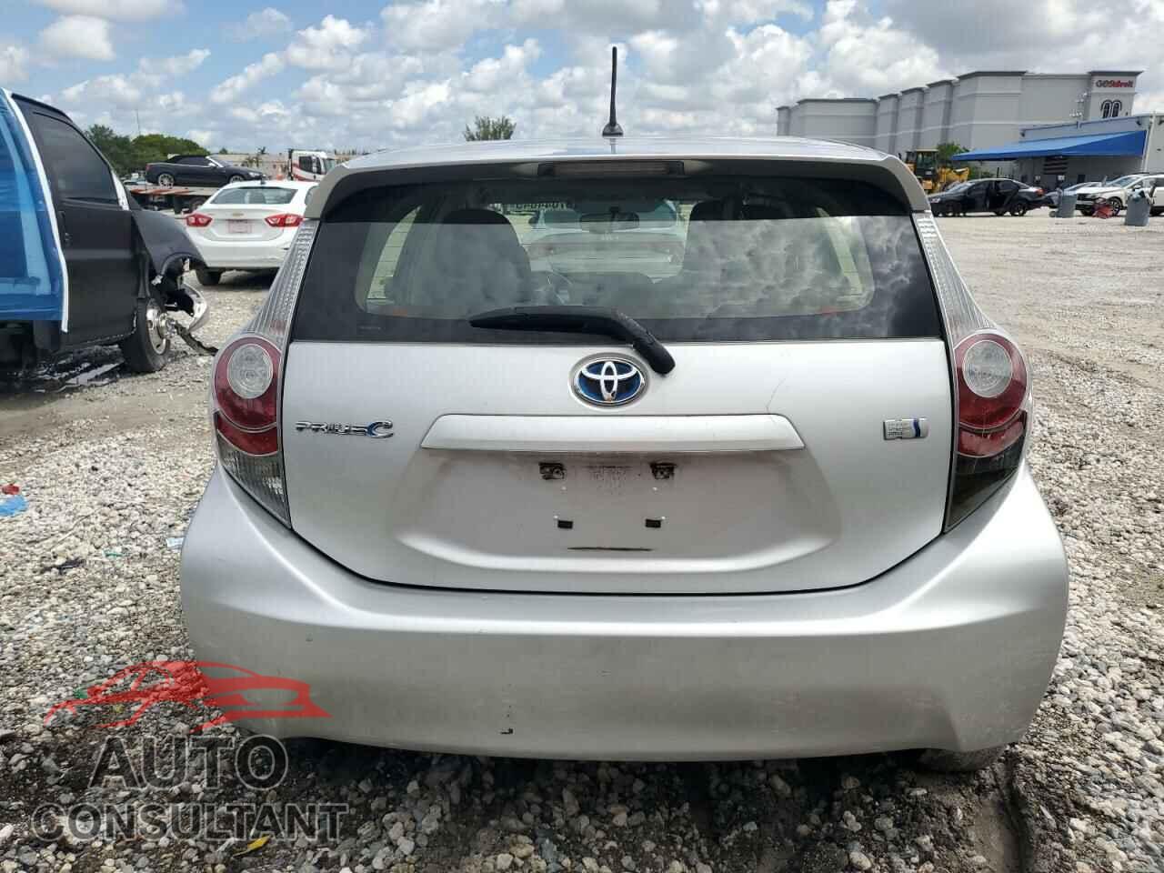TOYOTA PRIUS 2014 - JTDKDTB36E1570446