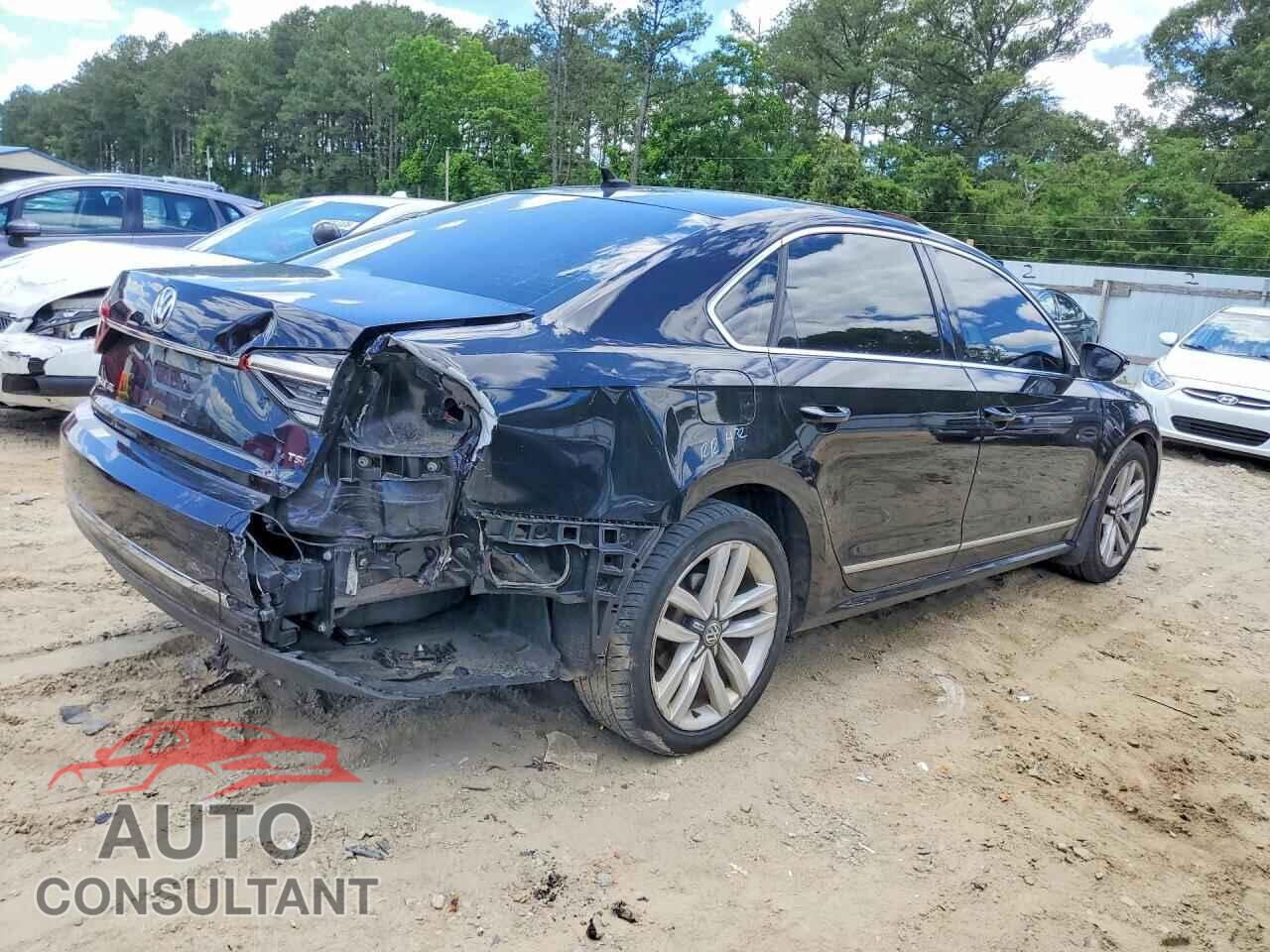 VOLKSWAGEN PASSAT 2017 - 1VWCT7A33HC063476