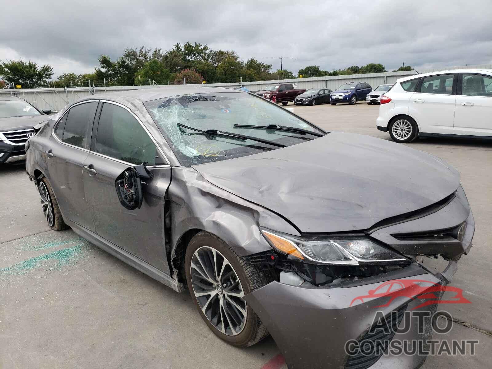 TOYOTA CAMRY 2018 - 4T1B11HKXJU678696