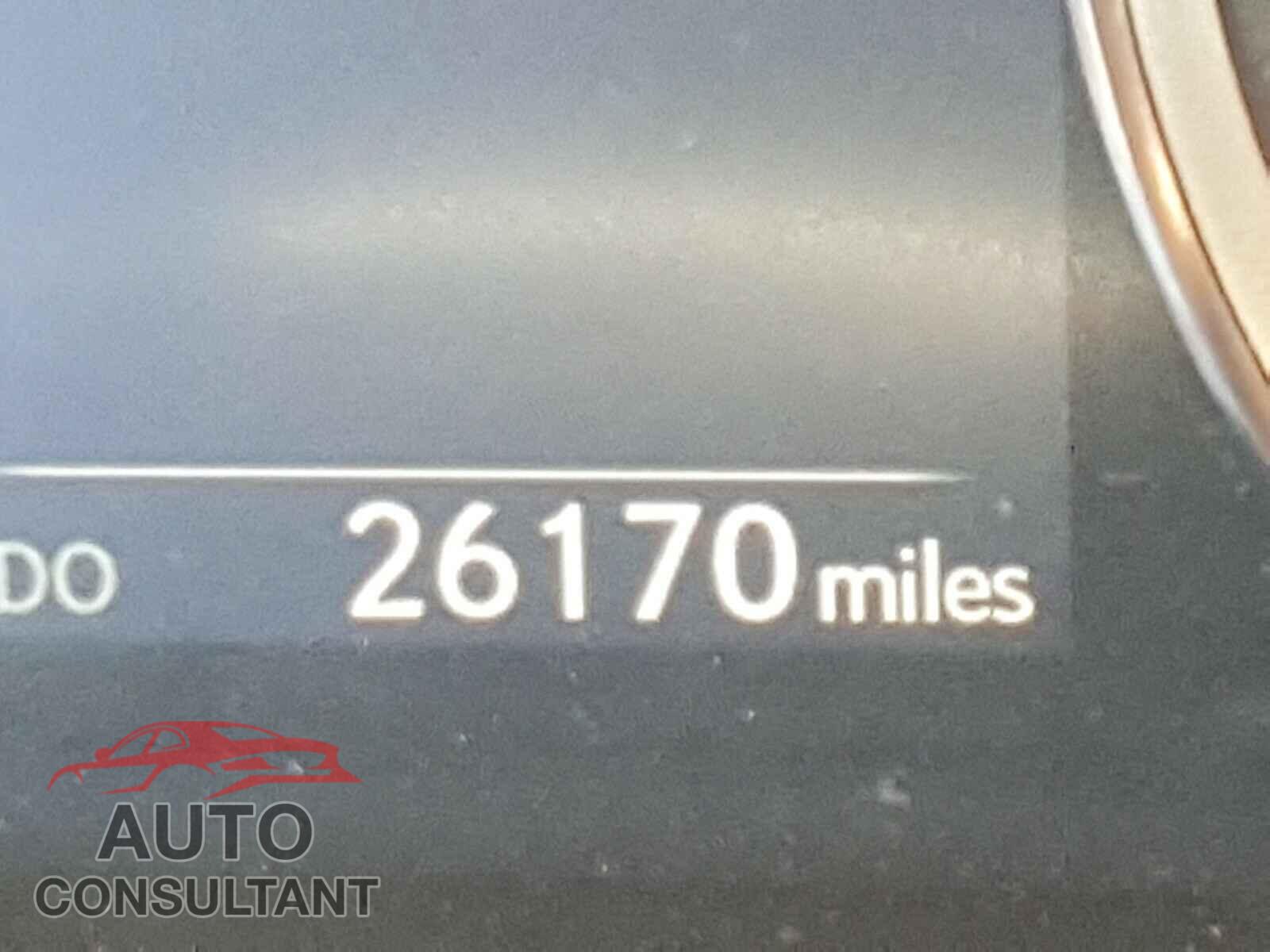 LEXUS IS 2017 - JTHBA1D27H5045392