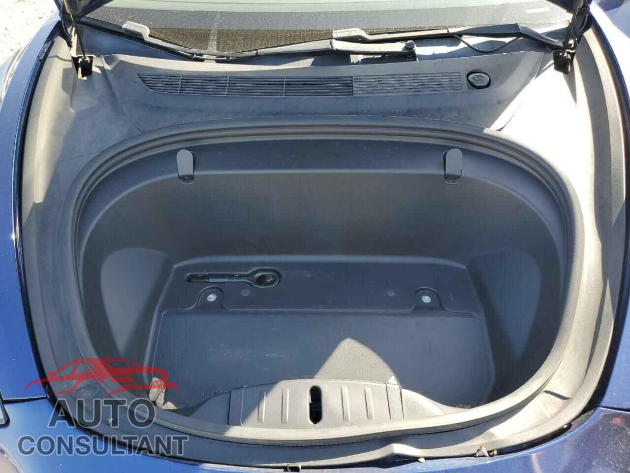 TESLA MODEL 3 2019 - 5YJ3E1EA2KF485767