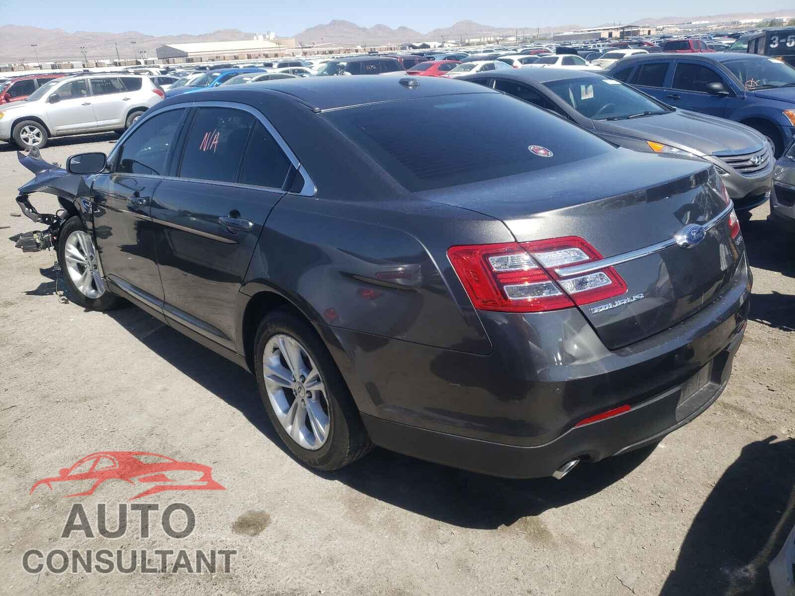FORD TAURUS 2018 - 1FAHP2E87JG117341