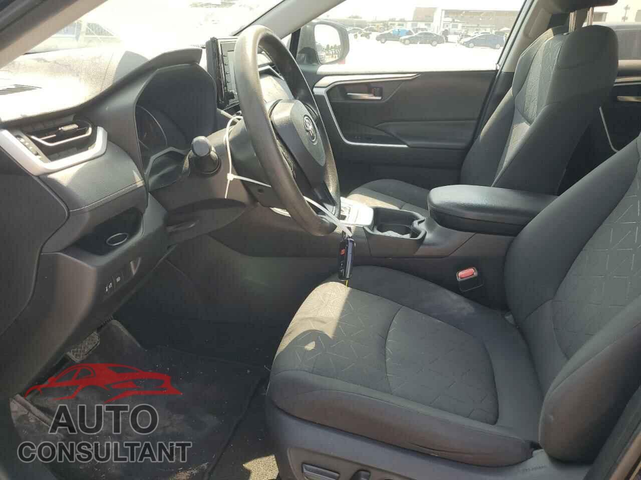 TOYOTA RAV4 2021 - 2T3W1RFVXMC095605