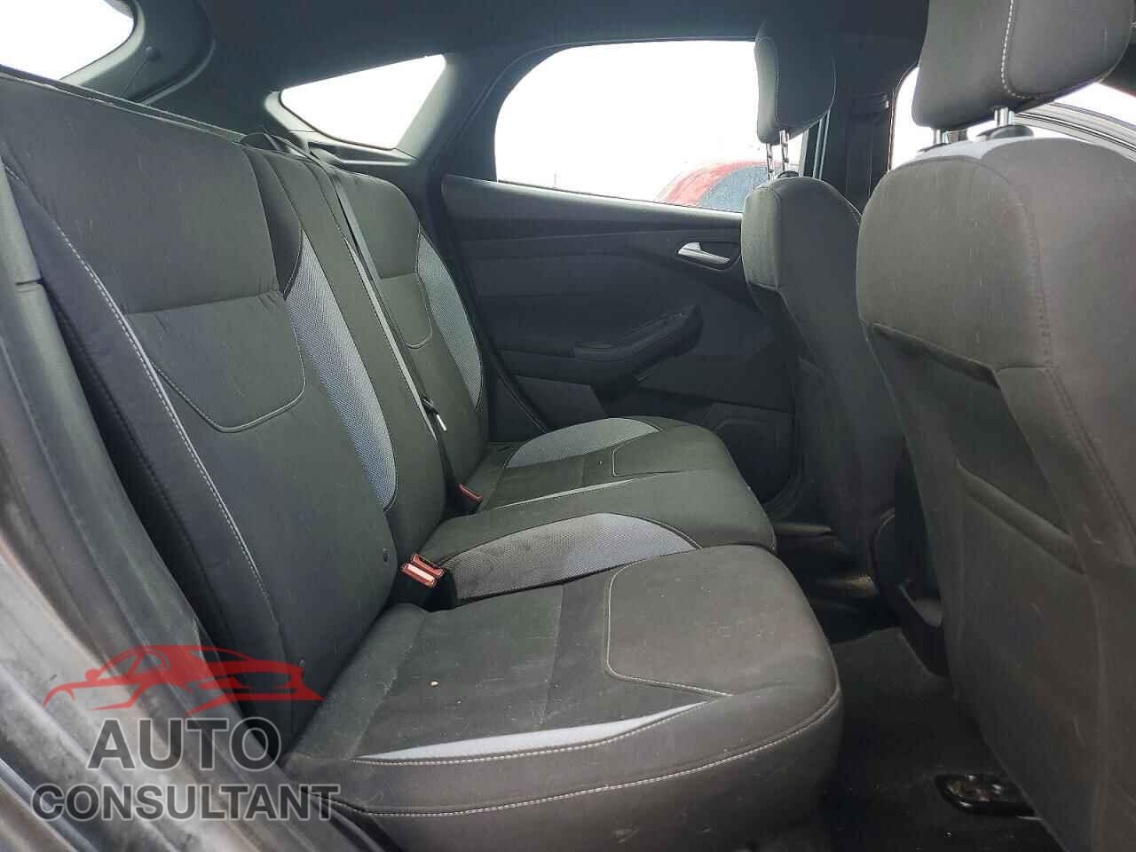 FORD FOCUS 2017 - 1FADP3L97HL323356