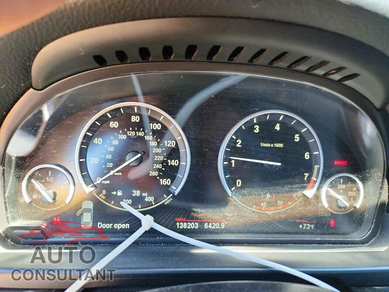 BMW 5 SERIES 2014 - WBA5B1C57ED480032