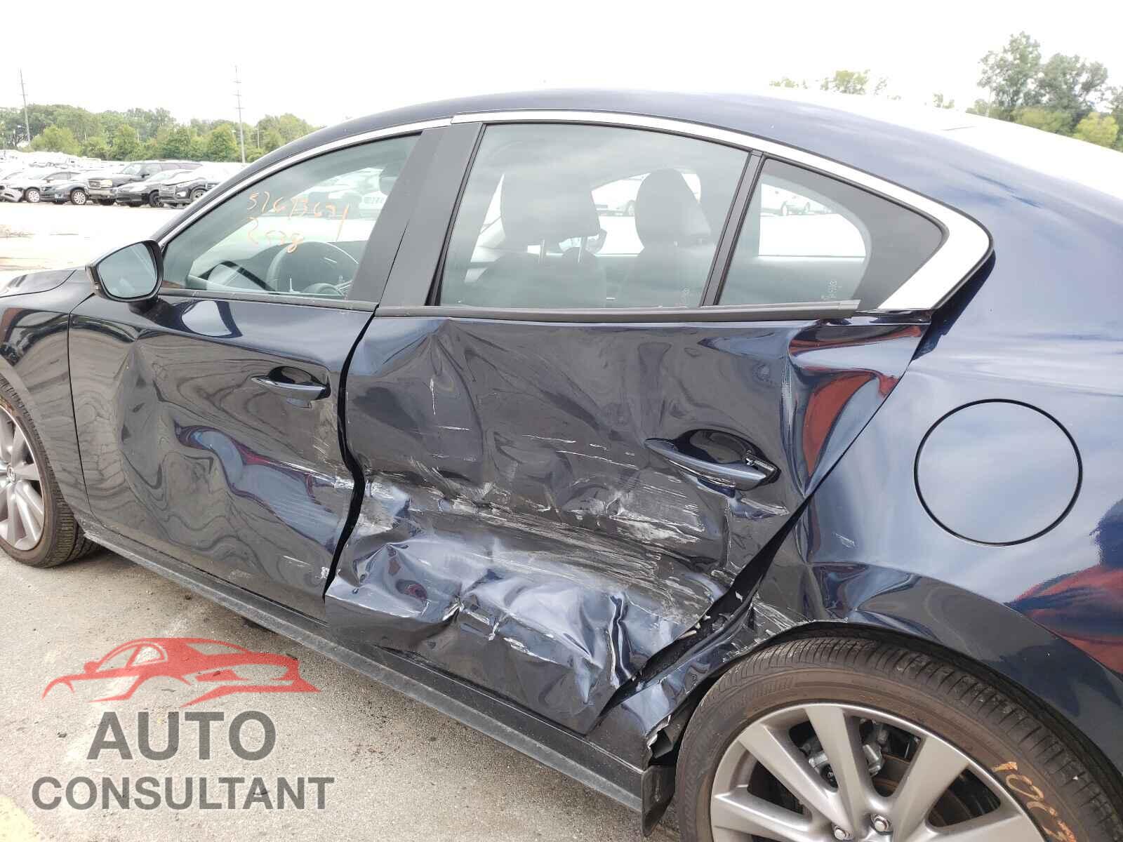MAZDA 3 2021 - JM1BPBBL1M1330916