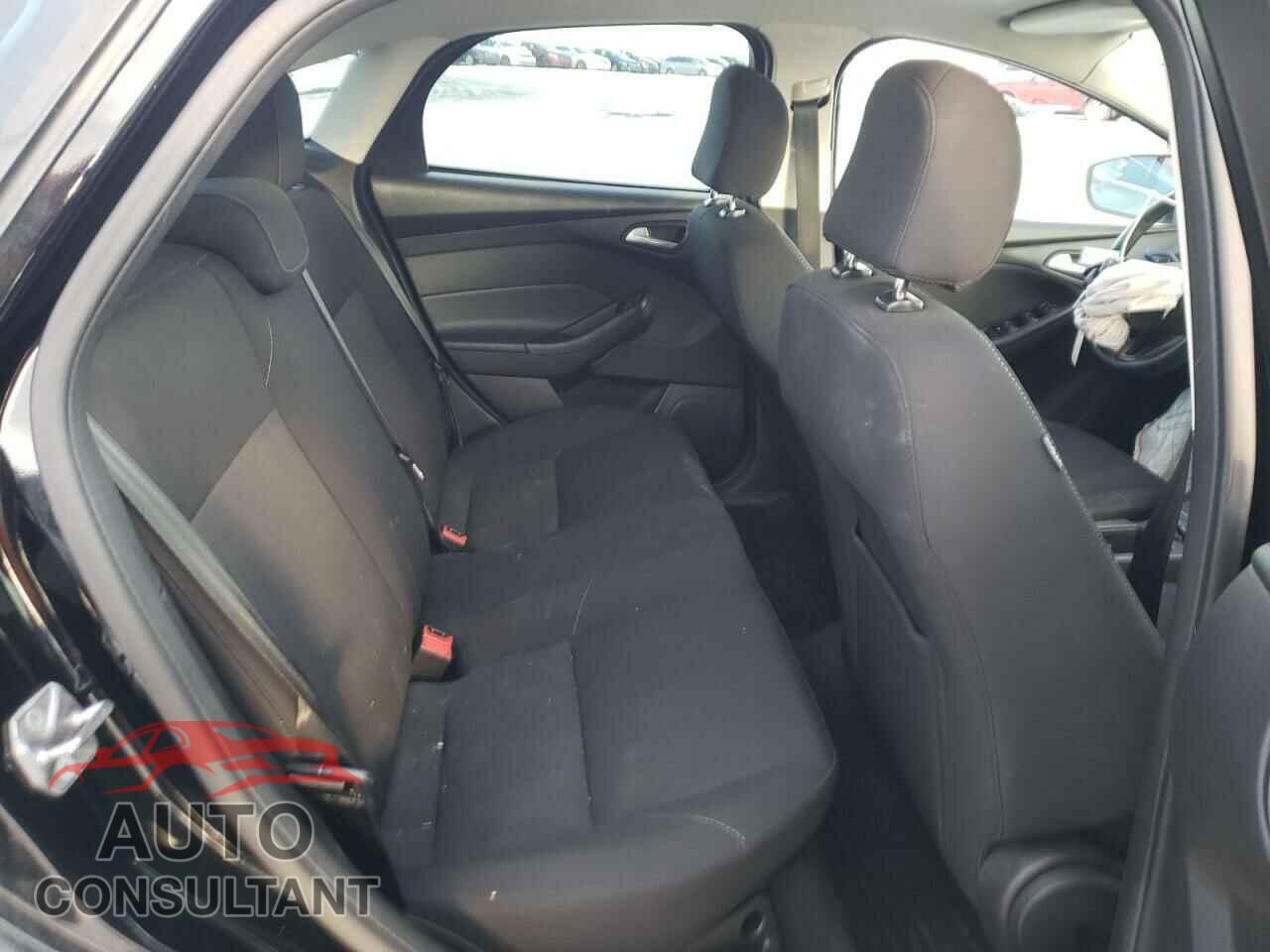 FORD FOCUS 2016 - 1FADP3F26GL312801