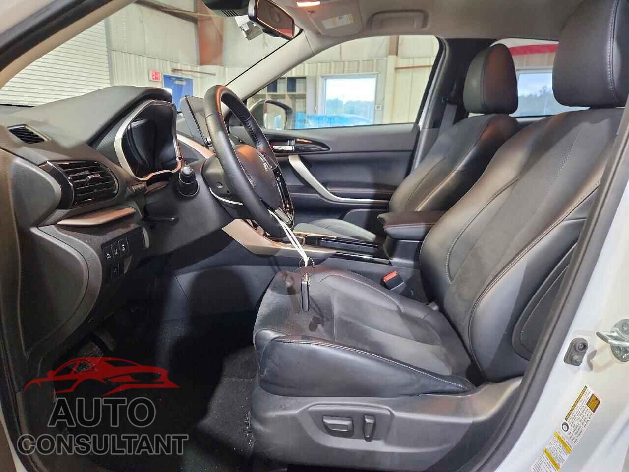MITSUBISHI ECLIPSE 2025 - JA4ATWAA7SZ015027