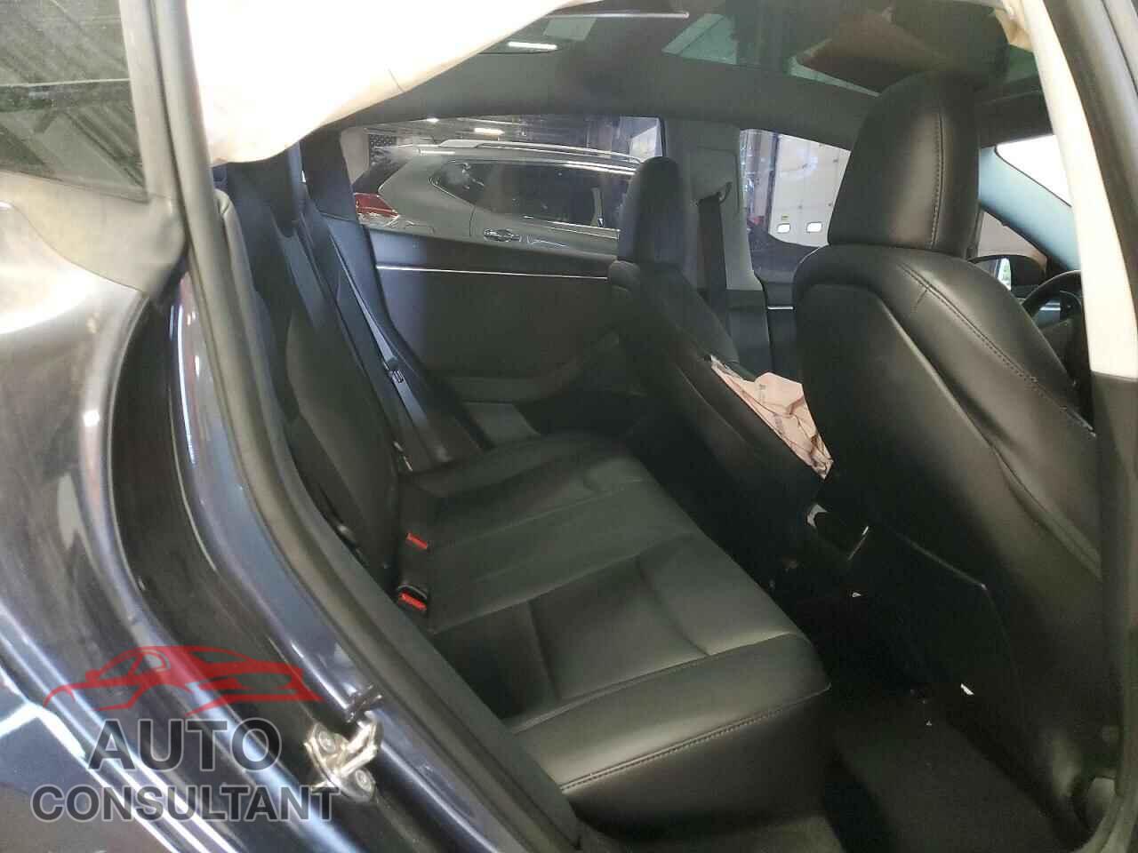 TESLA MODEL 3 2024 - 5YJ3E1EB4RF835399