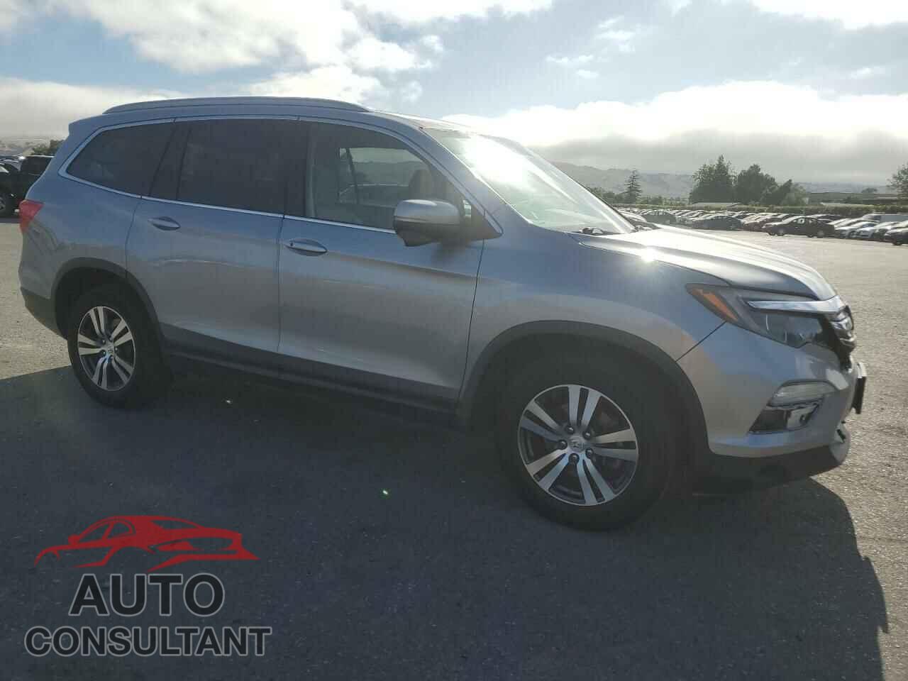 HONDA PILOT 2017 - 5FNYF5H59HB021621