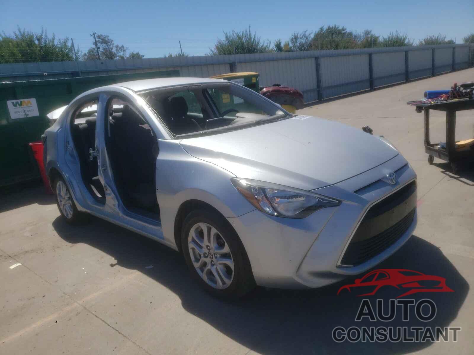 TOYOTA YARIS 2017 - 3MYDLBYV9HY180618