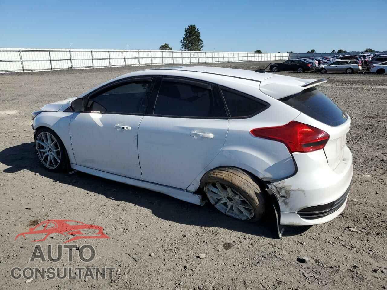 FORD FOCUS 2018 - 1FADP3L97JL202350