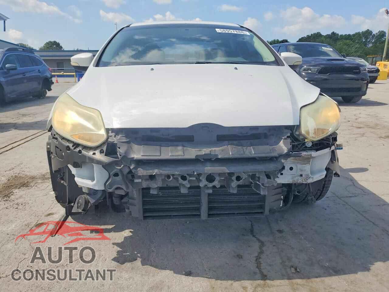 FORD FOCUS 2014 - 1FADP3F2XEL368317