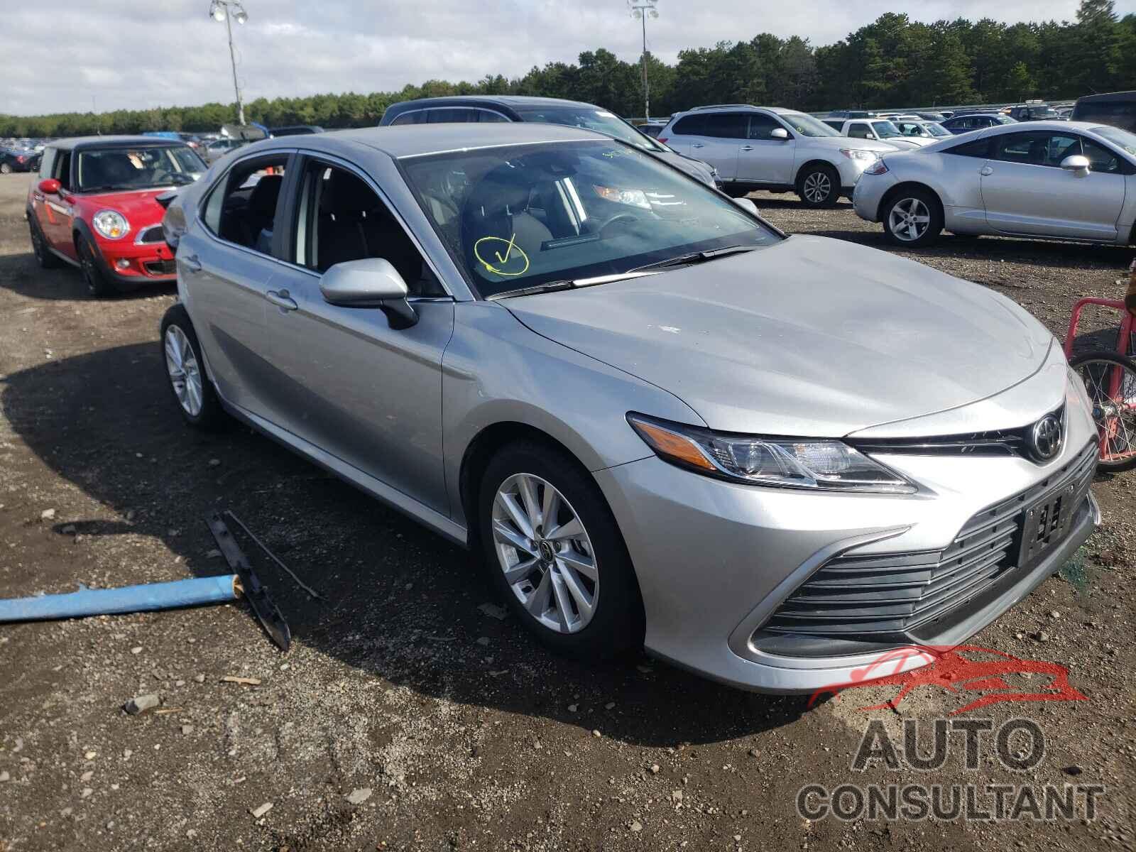 TOYOTA CAMRY 2021 - 4T1C11AKXMU445792