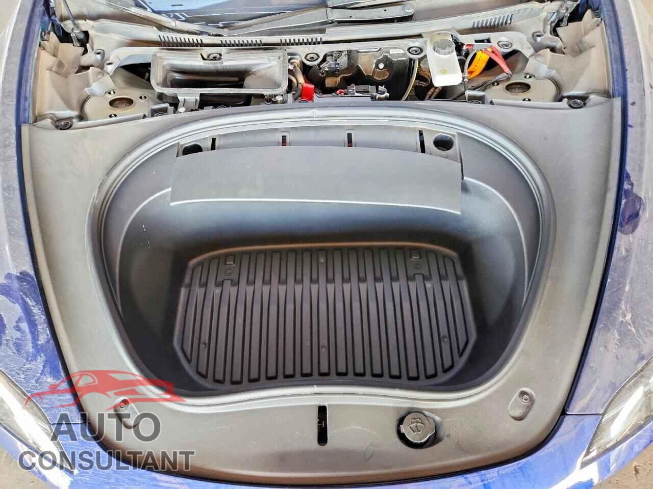 TESLA MODEL 3 2024 - 5YJ3E1EA2RF744154