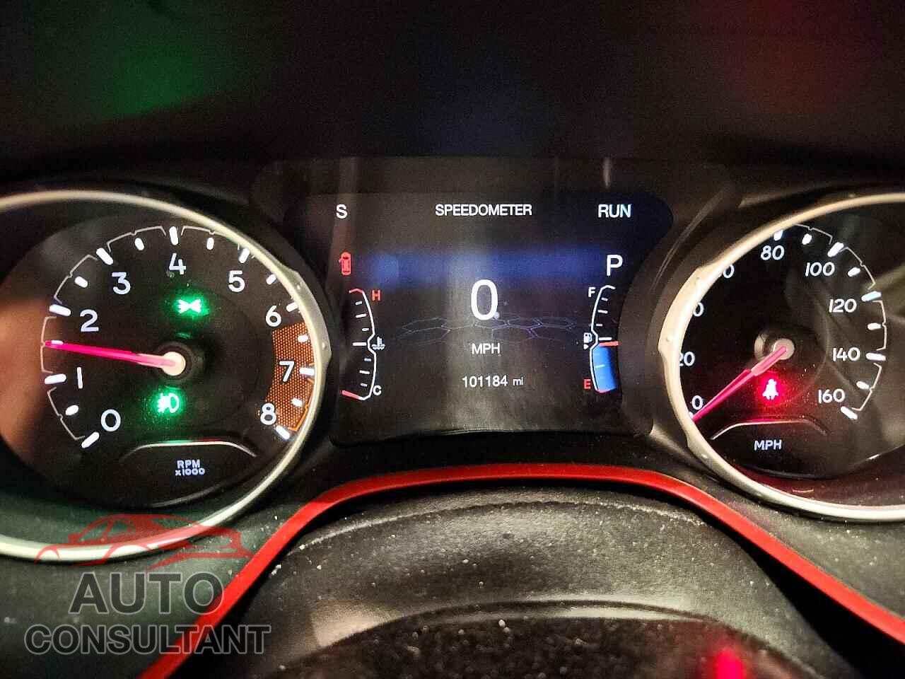 JEEP COMPASS 2018 - 3C4NJDDB2JT501191