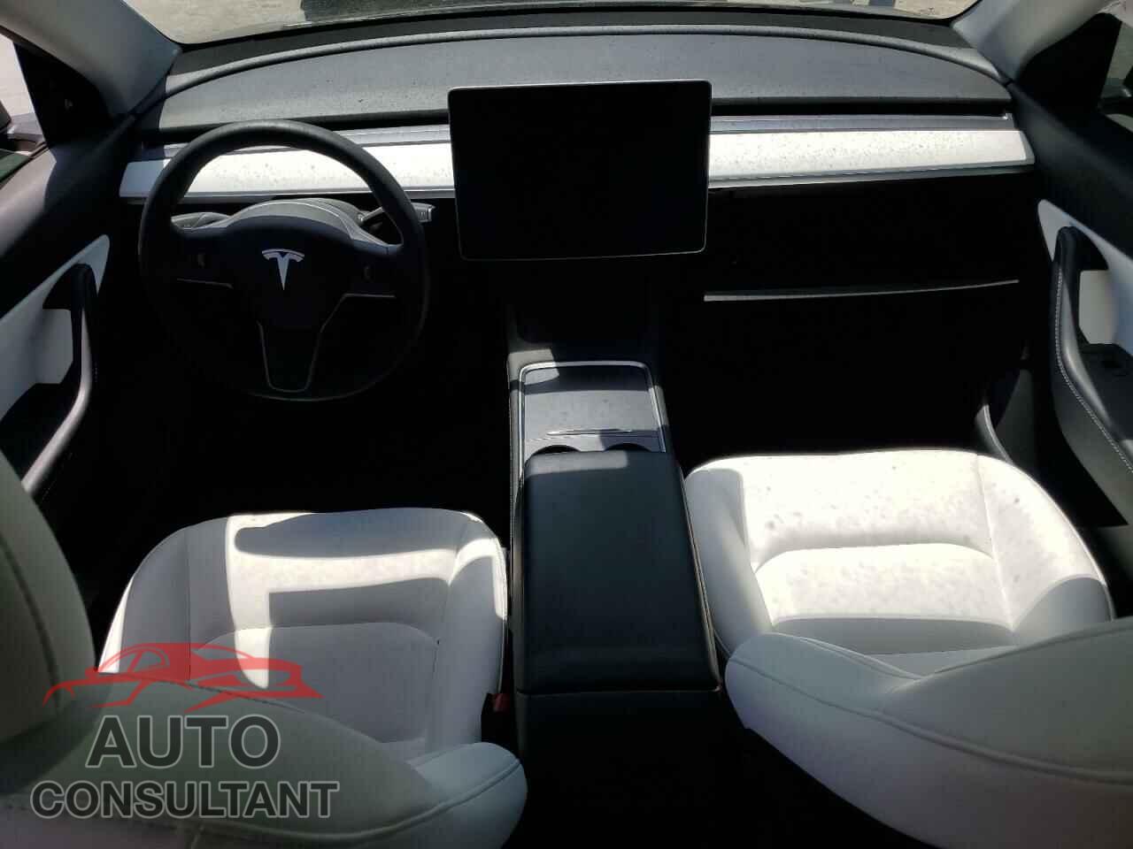 TESLA MODEL Y 2021 - 5YJYGDEE2MF283390