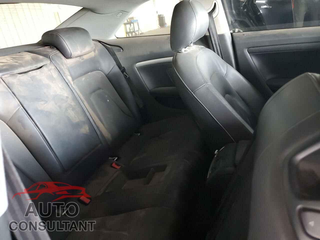 AUDI A5 2013 - WAUCFAFR2DA022280