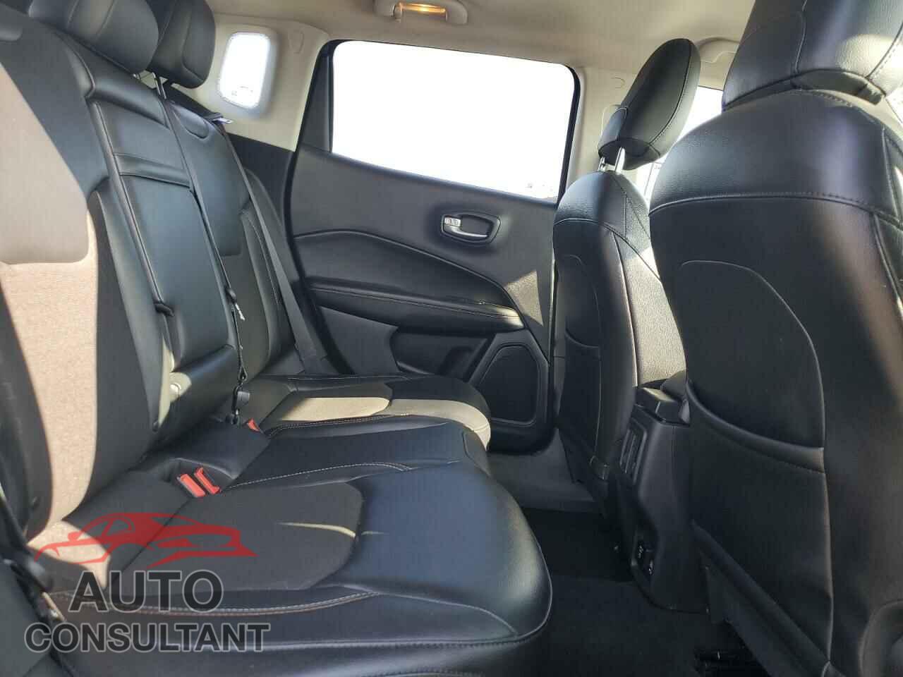 JEEP COMPASS 2017 - 3C4NJCBB0HT647547