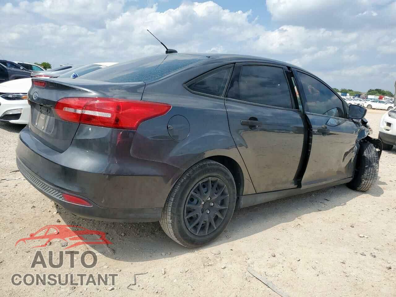 FORD FOCUS 2018 - 1FADP3E26JL244105