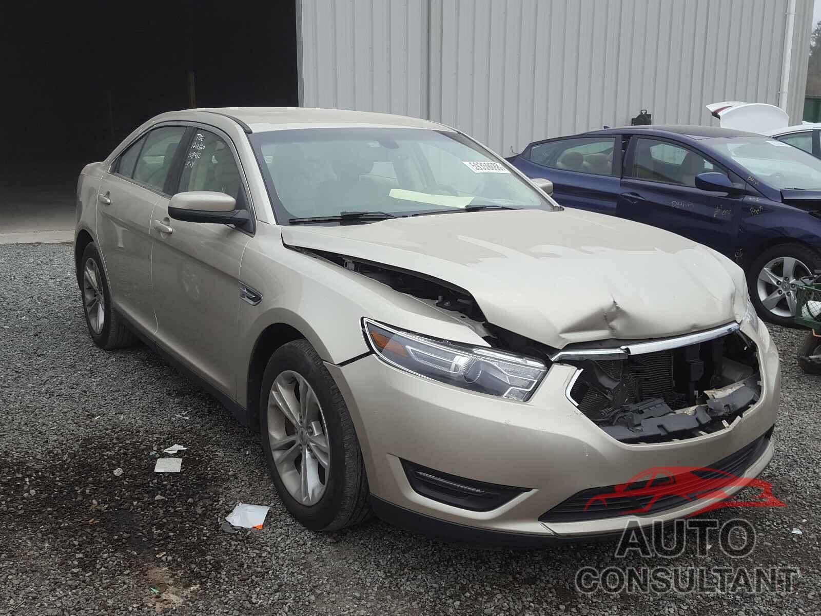 FORD TAURUS 2018 - 1FAHP2E80JG120145