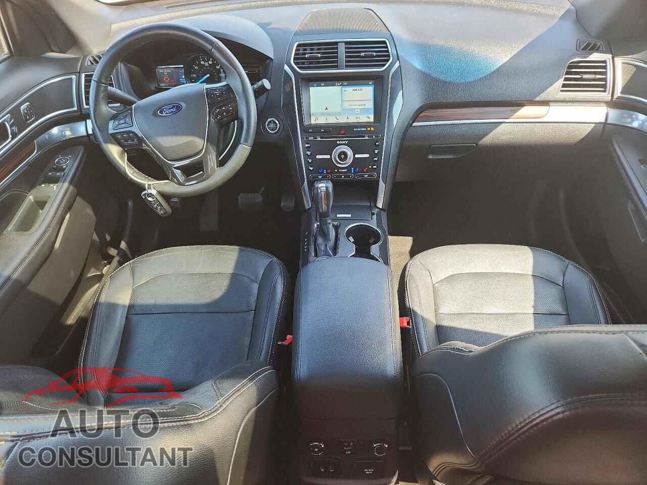 FORD EXPLORER 2018 - 1FM5K8F88JGA82401