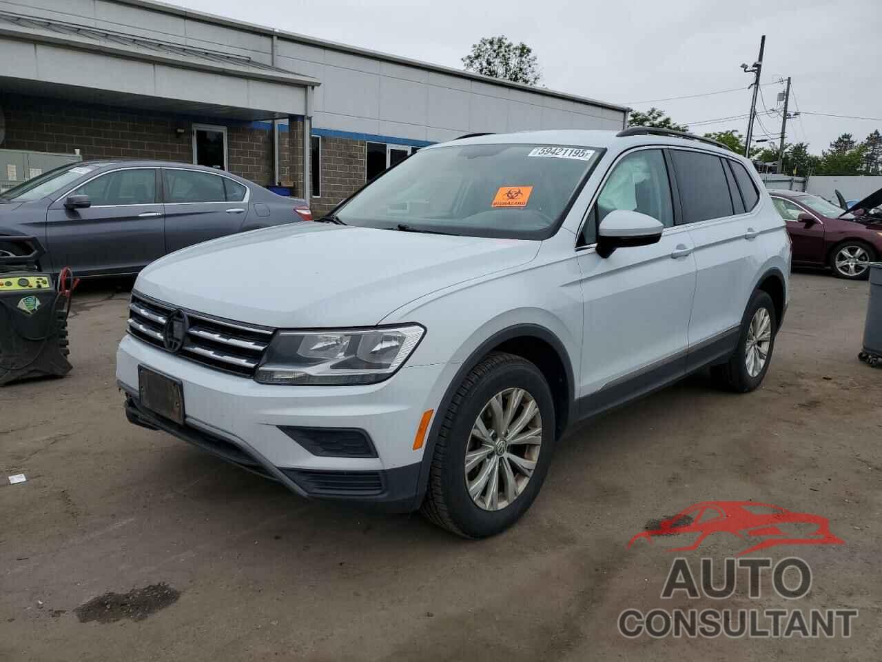 VOLKSWAGEN TIGUAN 2018 - 3VV2B7AX3JM185619