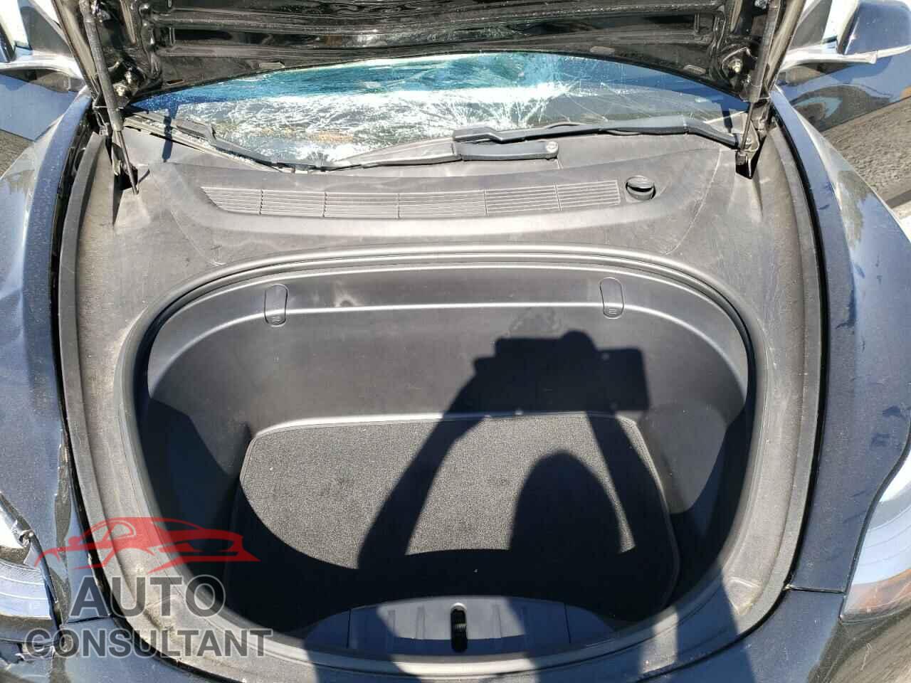 TESLA MODEL 3 2018 - 5YJ3E1EB5JF131832