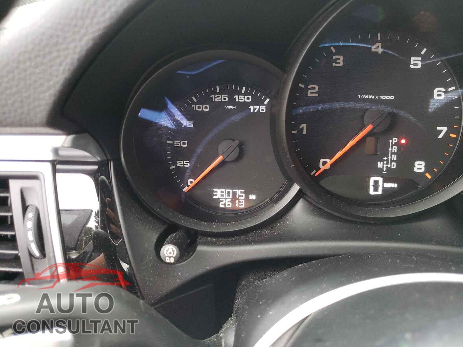 PORSCHE MACAN 2018 - WP1AA2A59JLB02192