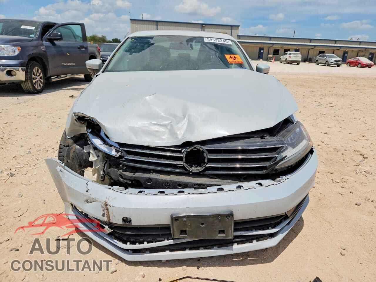 VOLKSWAGEN JETTA 2017 - 3VWDB7AJ8HM379766