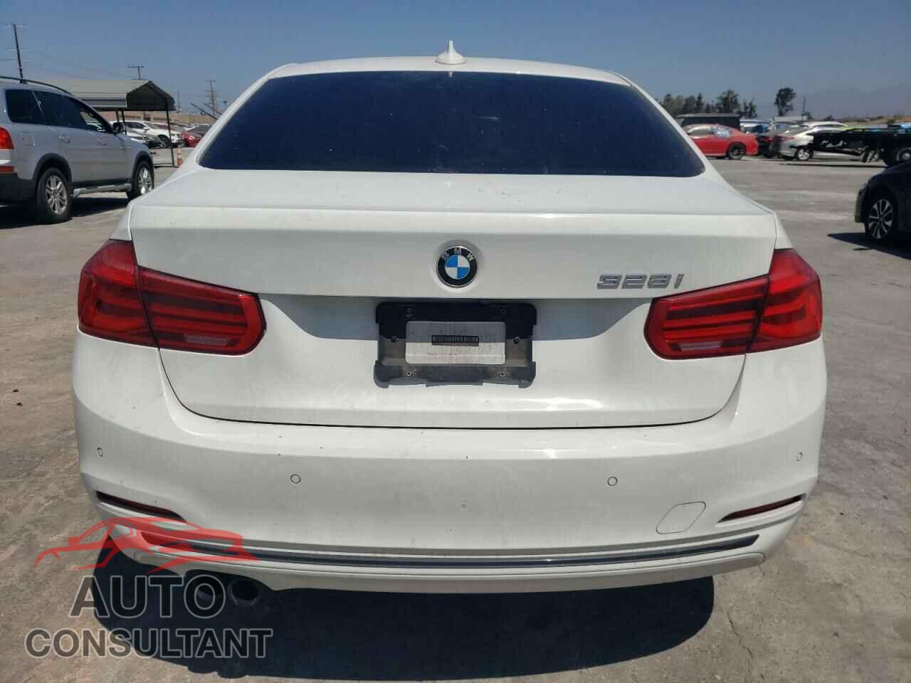 BMW 3 SERIES 2016 - WBA8E9G51GNU30401
