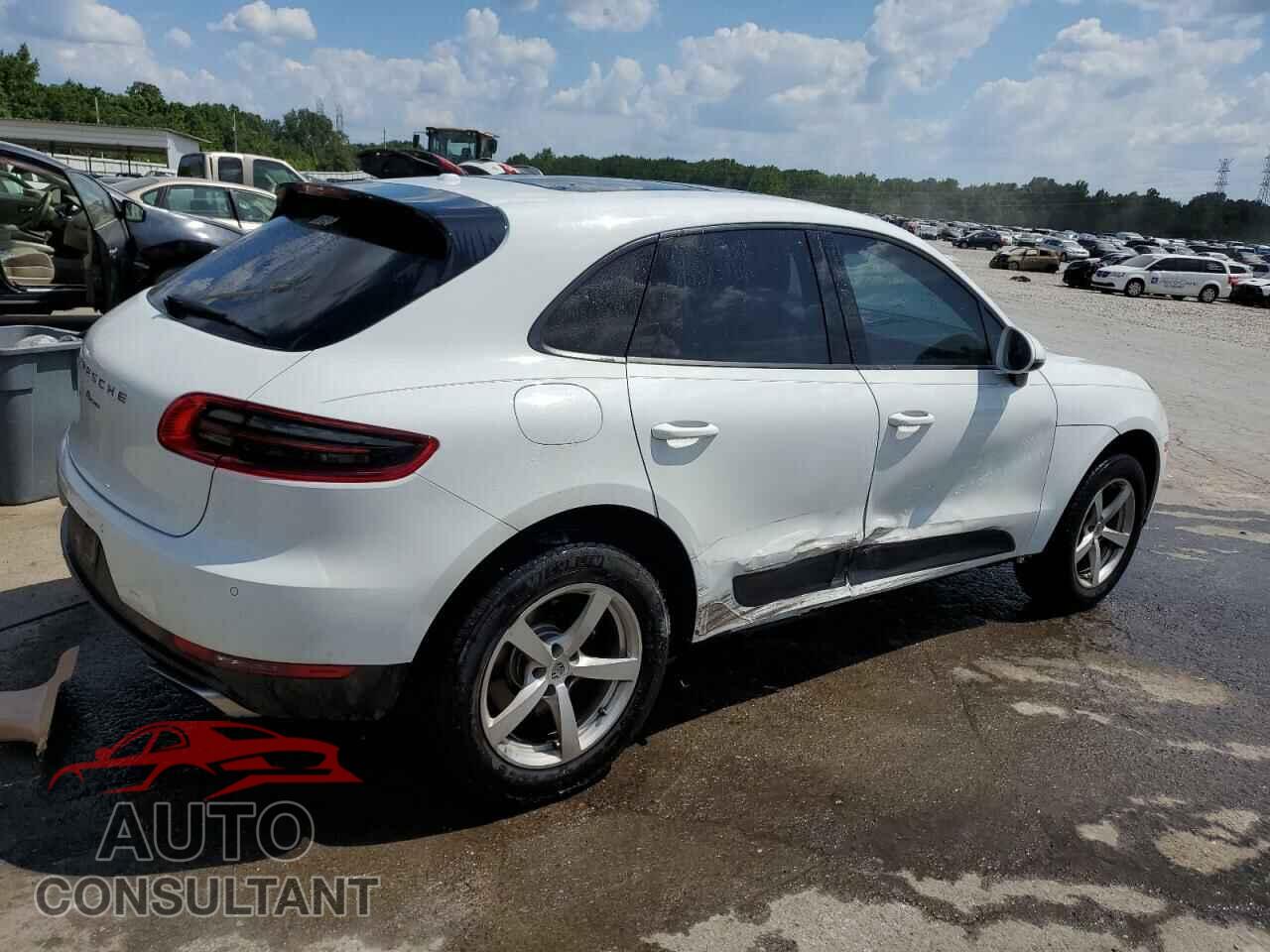 PORSCHE MACAN 2018 - WP1AA2A56JLB01954