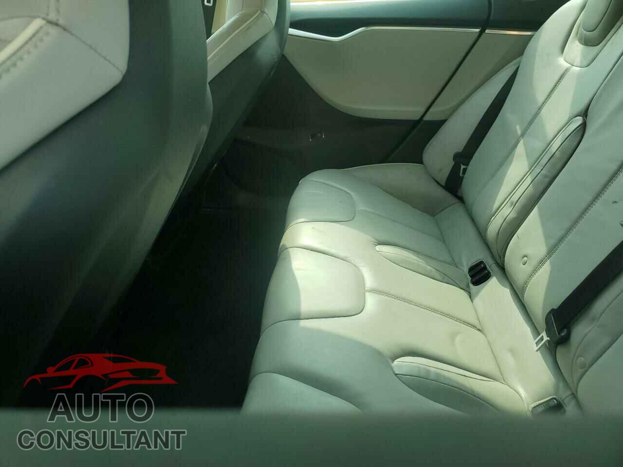 TESLA MODEL S 2013 - 5YJSA1DP3DFP14019