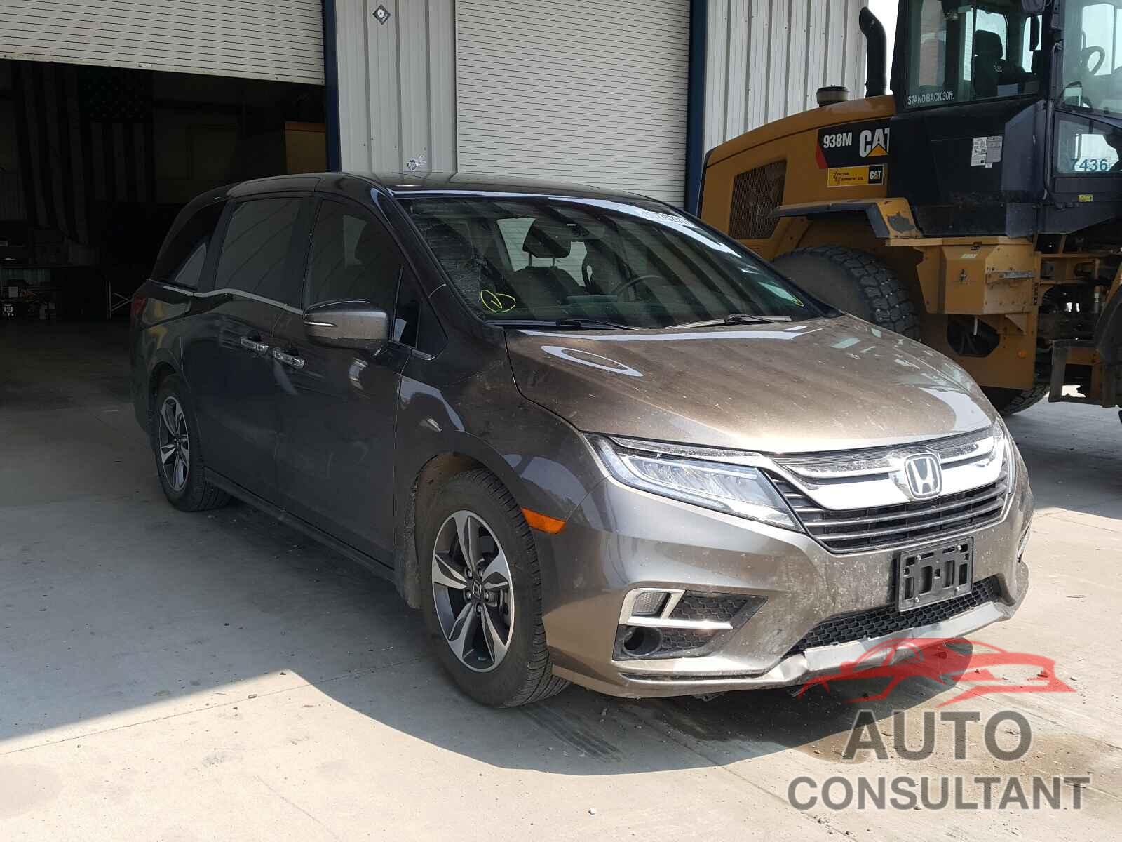 HONDA ODYSSEY 2018 - 5FNRL6H80JB019095