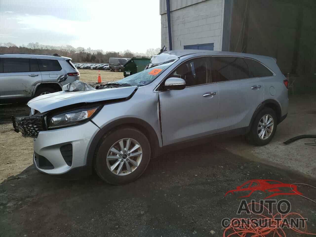 KIA SORENTO 2019 - 5XYPG4A32KG497818