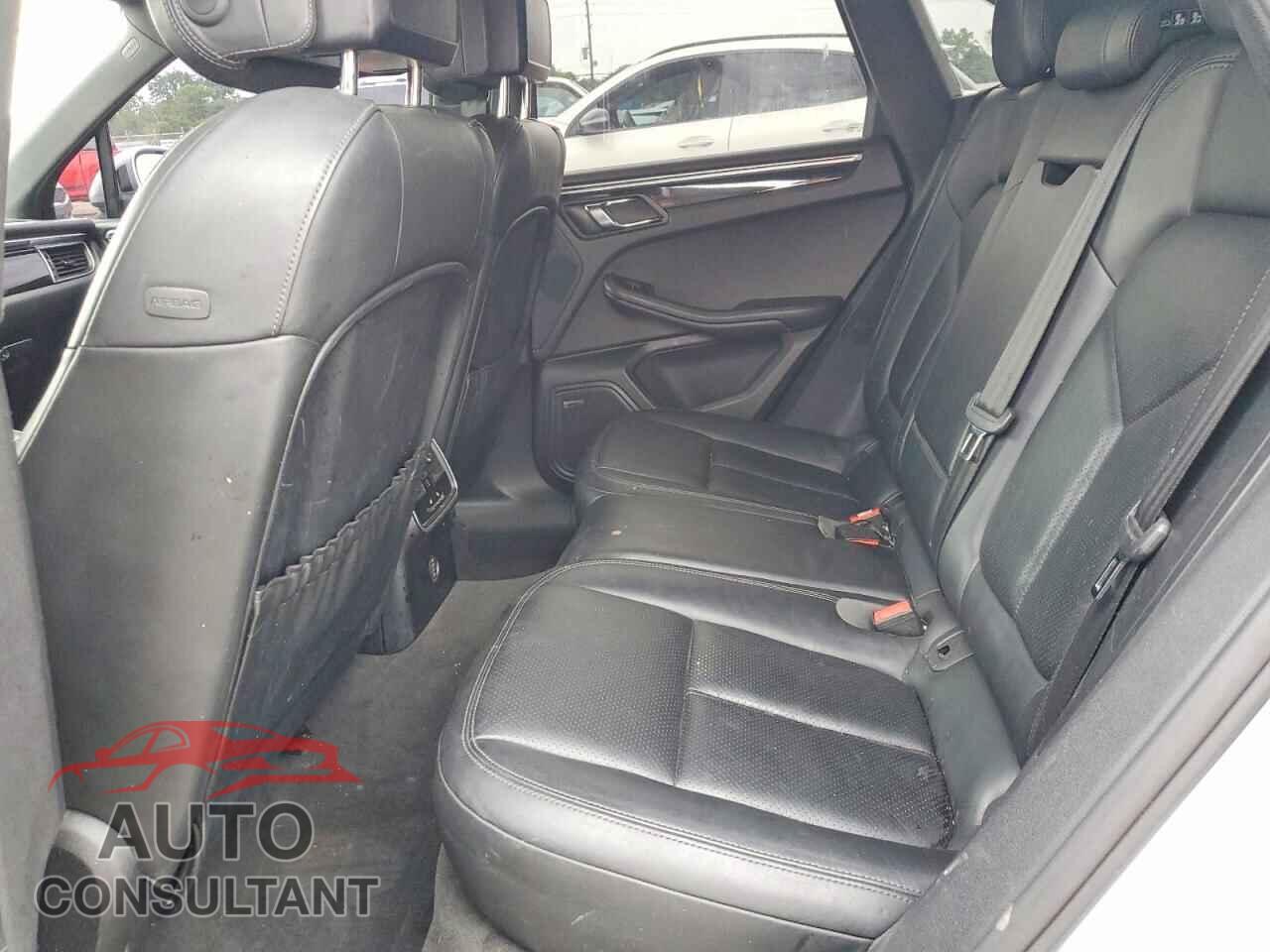 PORSCHE MACAN 2017 - WP1AA2A52HLB03498
