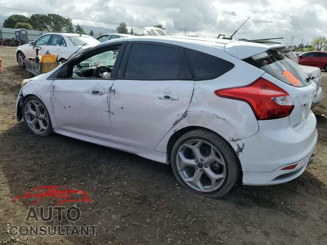 FORD FOCUS 2014 - 1FADP3L95EL350003