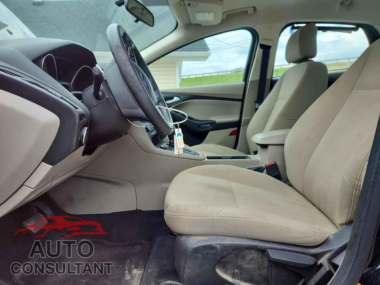 FORD FOCUS 2016 - 1FADP3F23GL382126