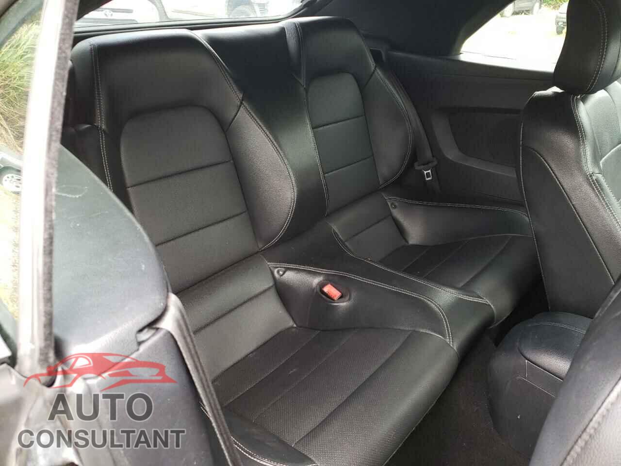 FORD MUSTANG 2019 - 1FATP8UH0K5150161