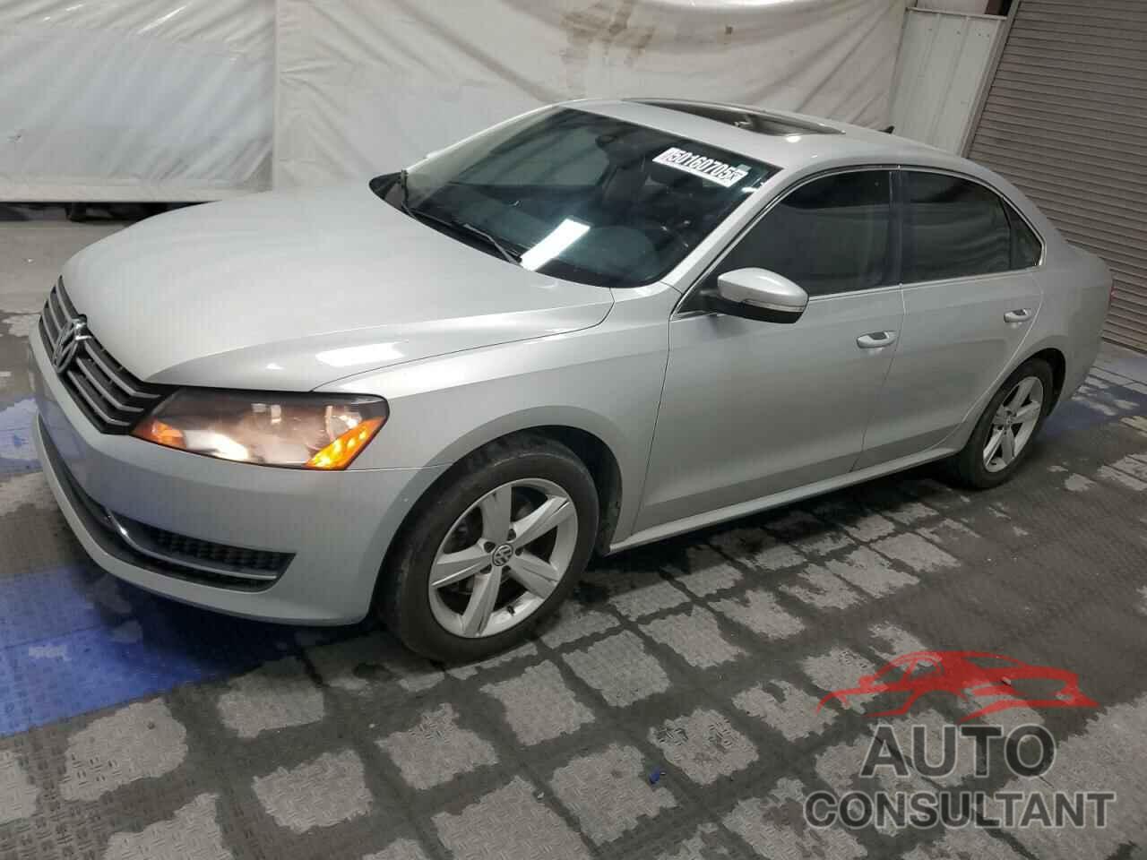 VOLKSWAGEN PASSAT 2013 - 1VWBN7A30DC133323