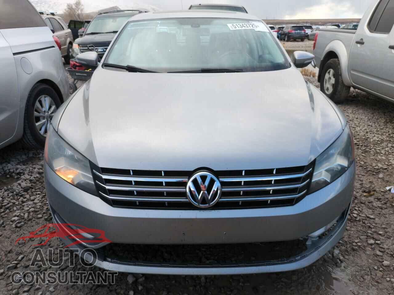 VOLKSWAGEN PASSAT 2012 - 1VWCN7A30CC084000