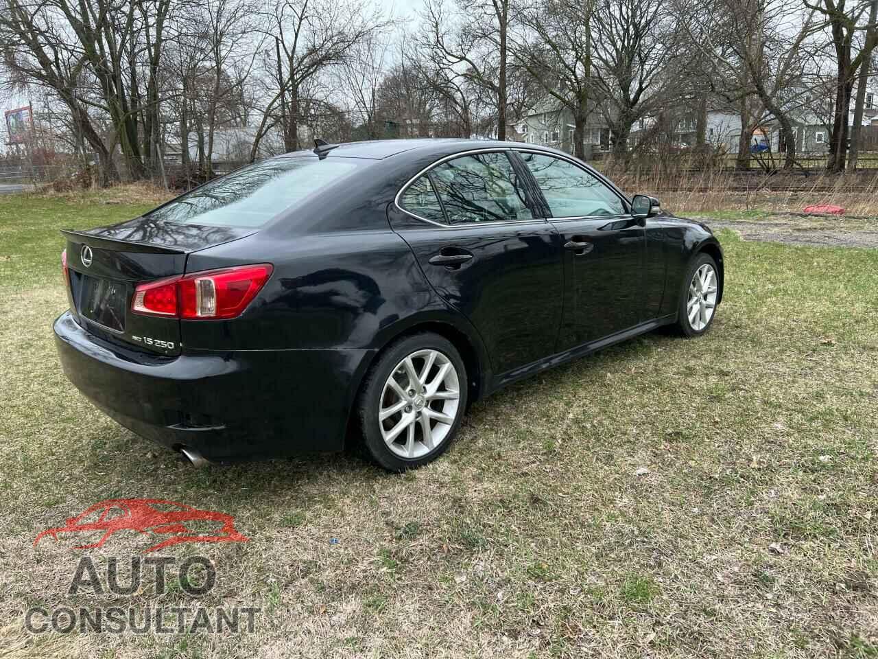 LEXUS IS 2011 - JTHCF5C29B5050549