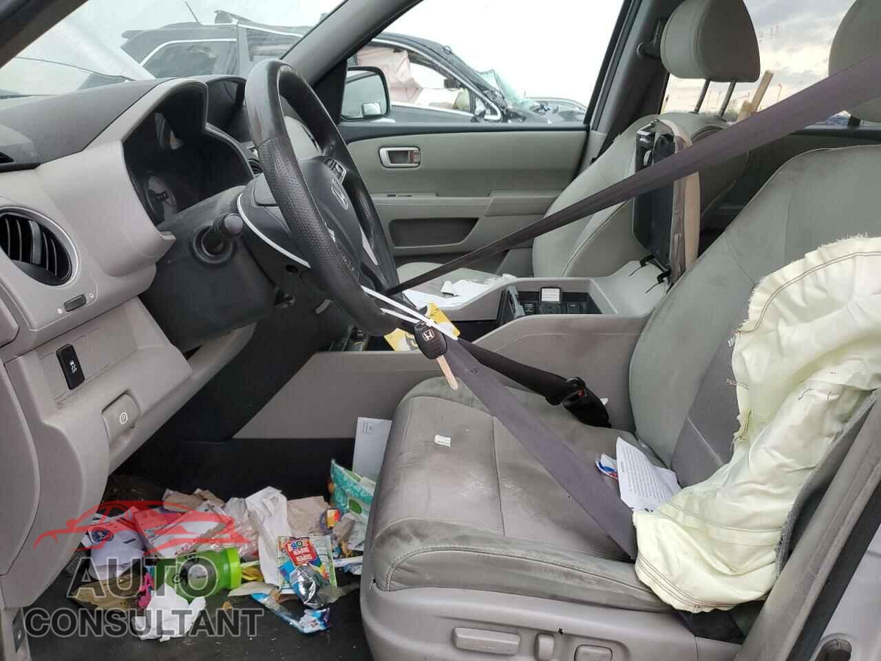 HONDA PILOT 2015 - 5FNYF3H36FB026453