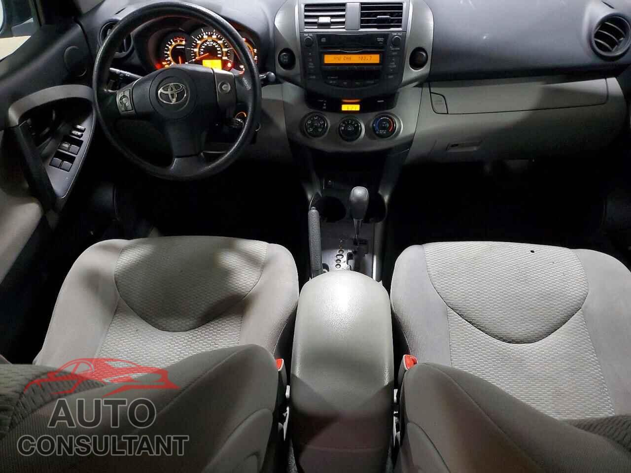 TOYOTA RAV4 2011 - 2T3BF4DV6BW098034