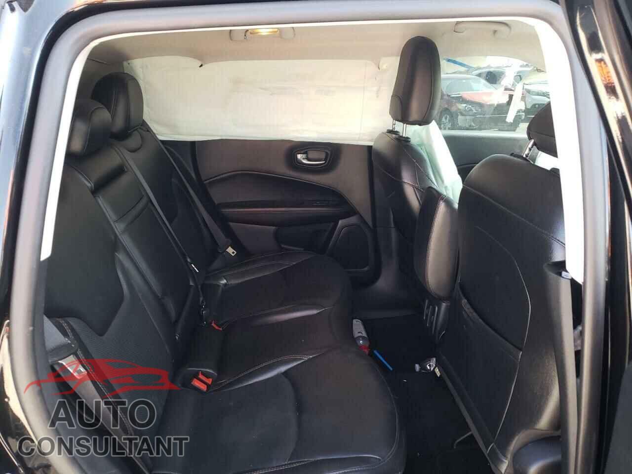 JEEP COMPASS 2019 - 3C4NJDCB6KT596552