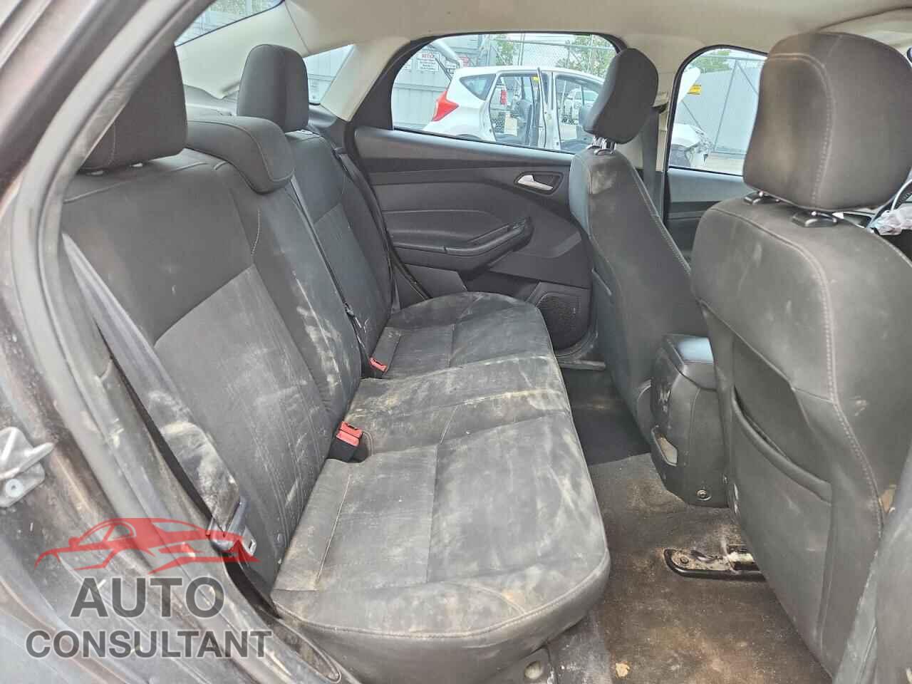 FORD FOCUS 2017 - 1FADP3FE0HL314345